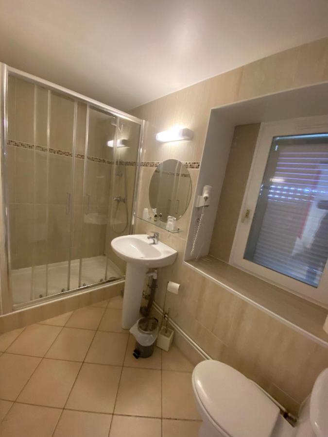 Logement de groupe au centre d'Azay le Rideau Extérieur photo