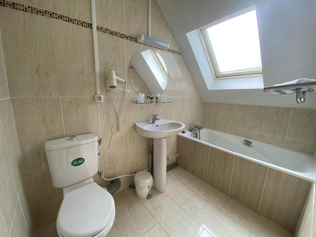 Logement de groupe au centre d'Azay le Rideau Extérieur photo