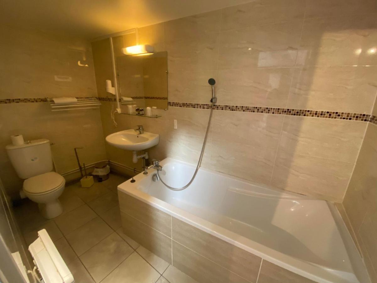 Logement de groupe au centre d'Azay le Rideau Extérieur photo