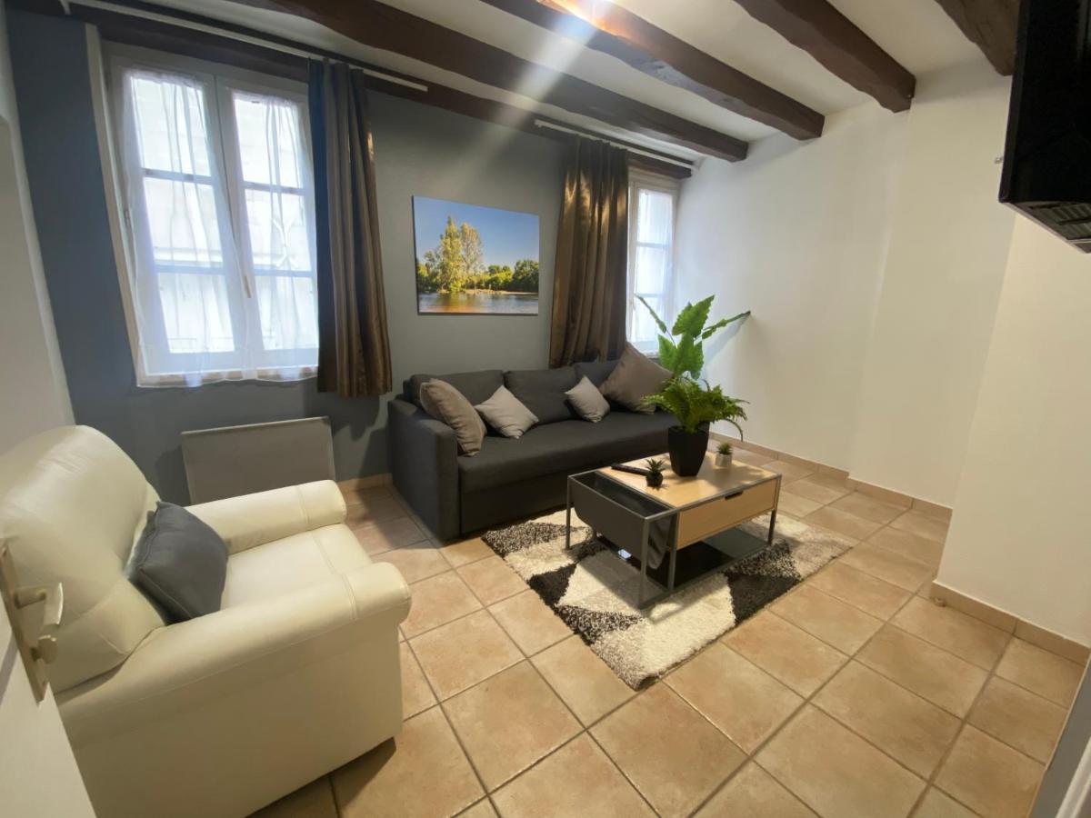 Logement de groupe au centre d'Azay le Rideau Extérieur photo