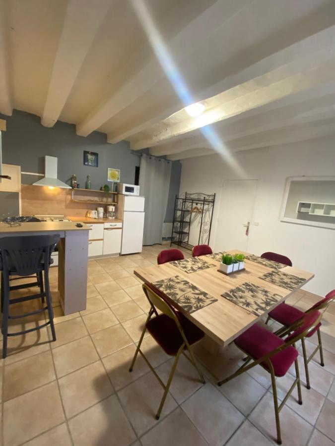 Logement de groupe au centre d'Azay le Rideau Extérieur photo